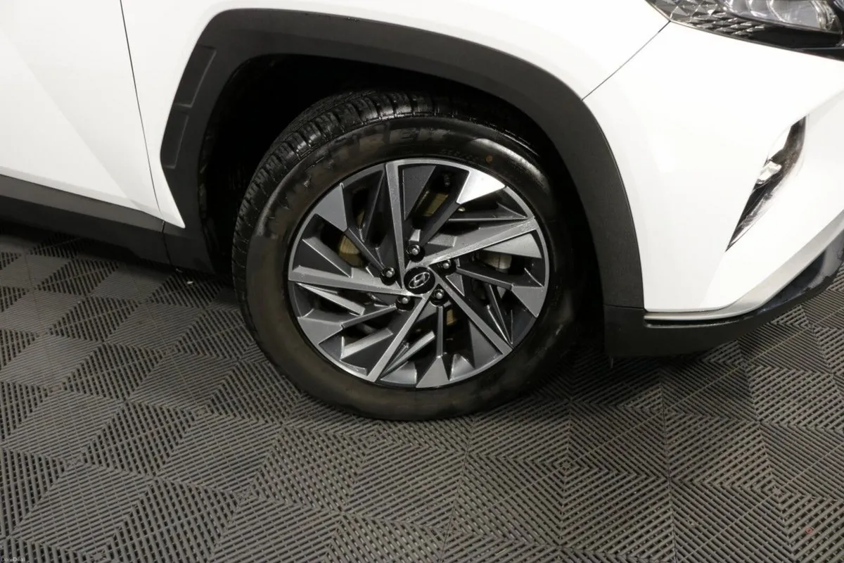 Hyundai Tucson Executive 1.6L DIESEL SUV - Special - Image 3