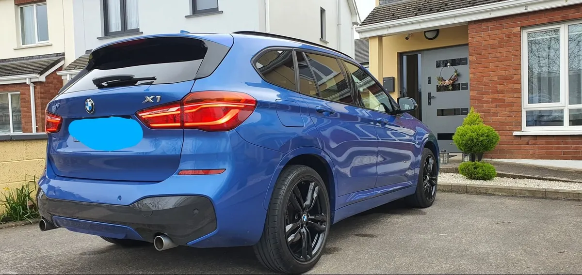 BMW X1 XDRIVE 25D Black Shadow - Image 2