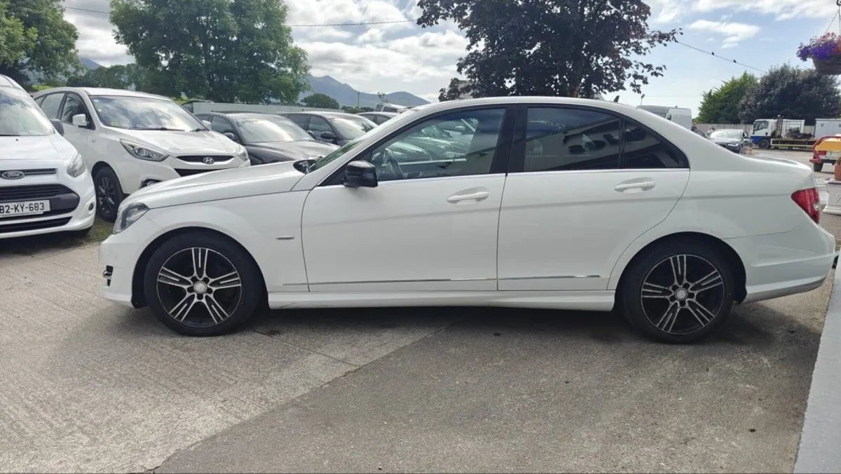 Mercedes-Benz C-Class C200CDI AVANTGARDE SPORT AUT - Image 6