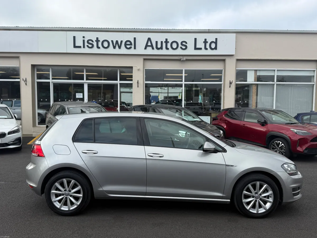 151 VW GOLF LOUNGE 1.2 PETROL AUTOMATIC 105BHP - Image 1