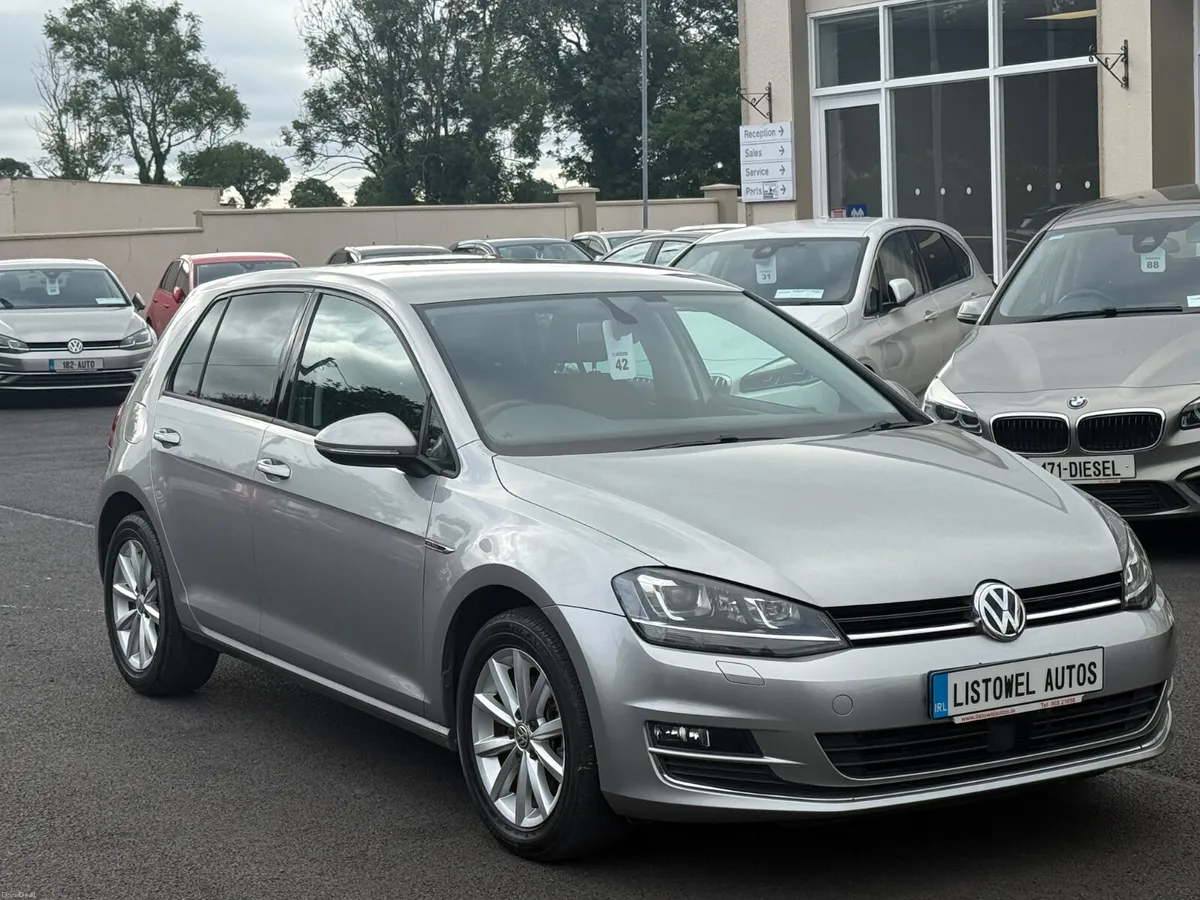 151 VW GOLF LOUNGE 1.2 PETROL AUTOMATIC 105BHP - Image 4