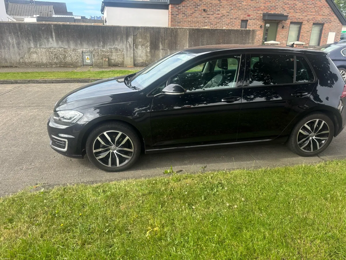 Volkswagen e golf - Image 2