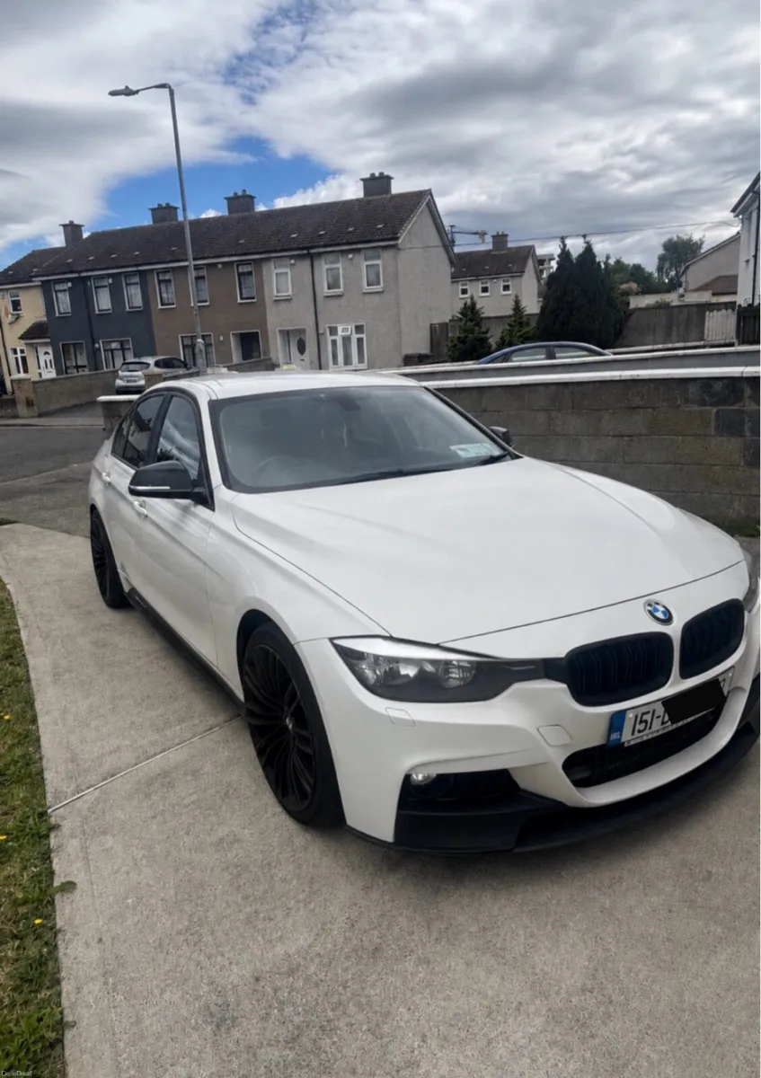 BMW 320 2015 - Image 1