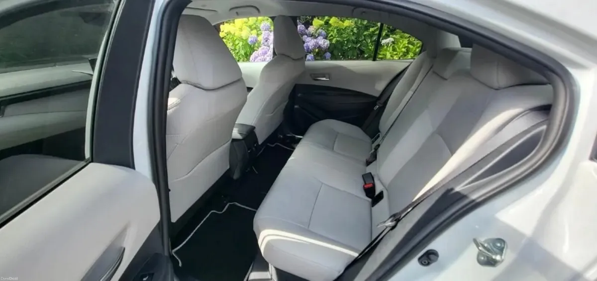 Toyota Corolla 2024 - Image 6