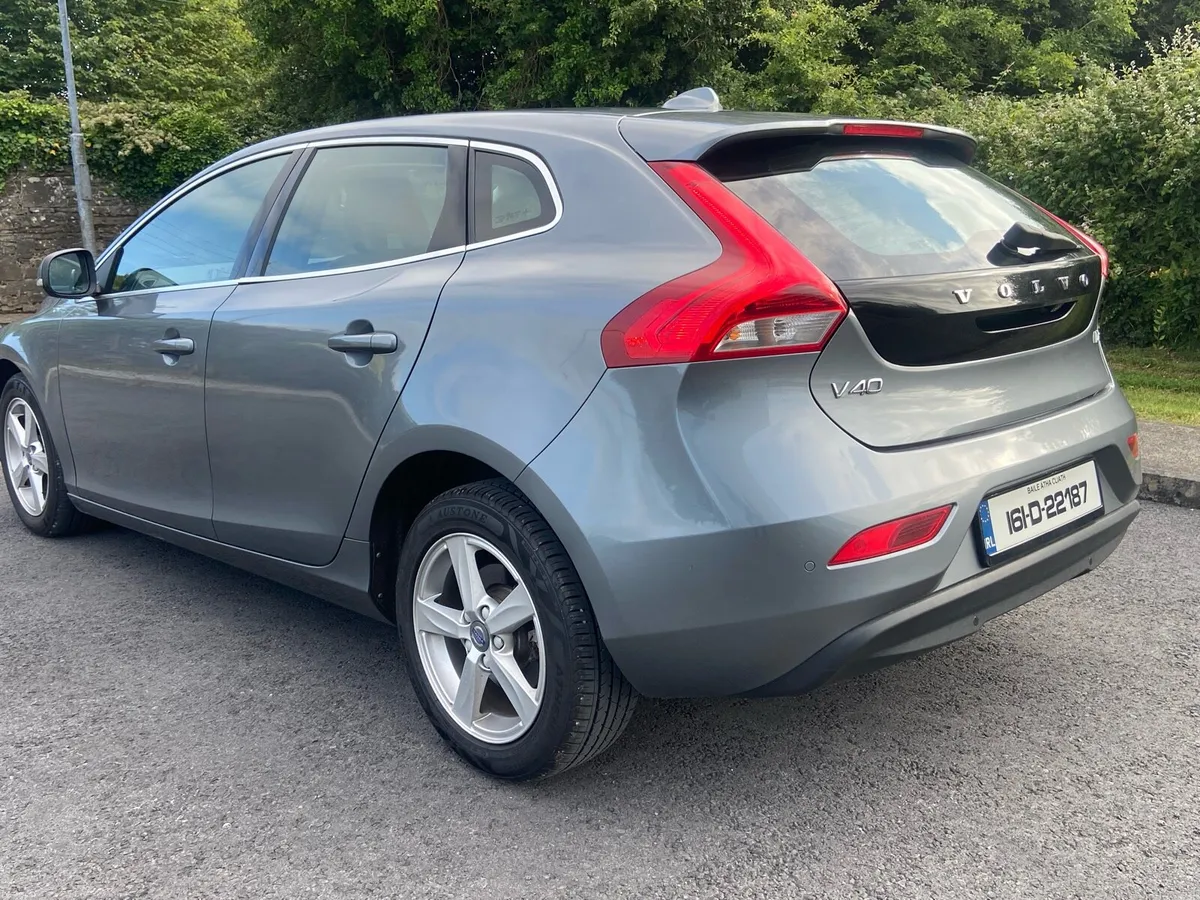 2016 Volvo V40 D2 SE Diesel - Image 6