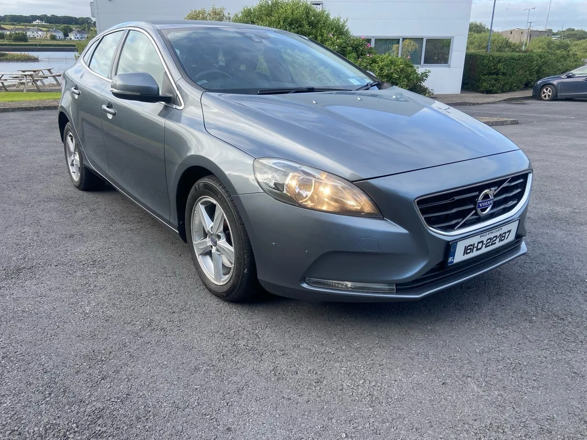 2016 Volvo V40 D2 SE Diesel - Image 3