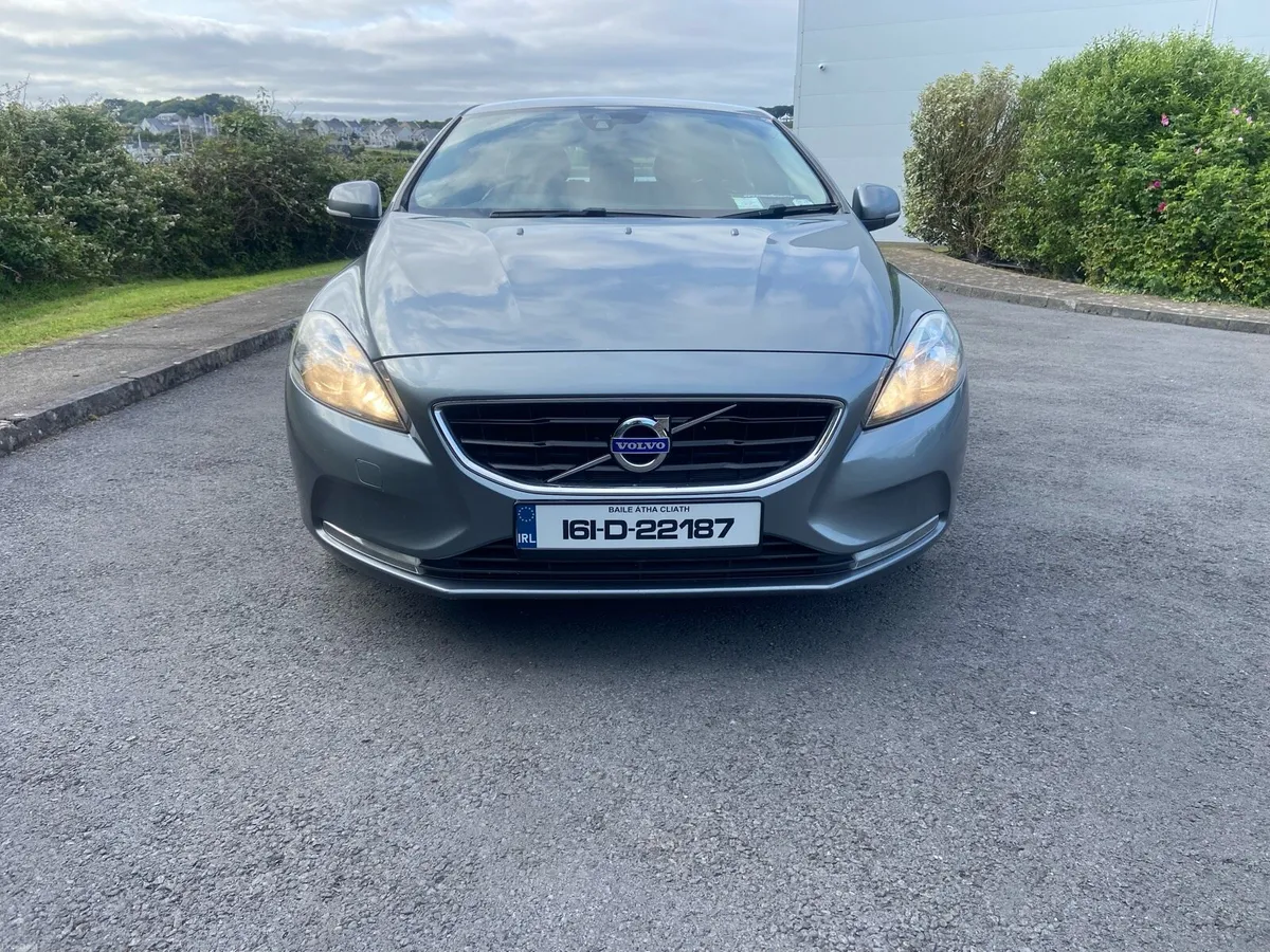 2016 Volvo V40 D2 SE Diesel - Image 1