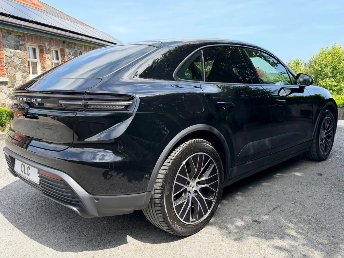 2025 Porsche Macan EV - Image 5