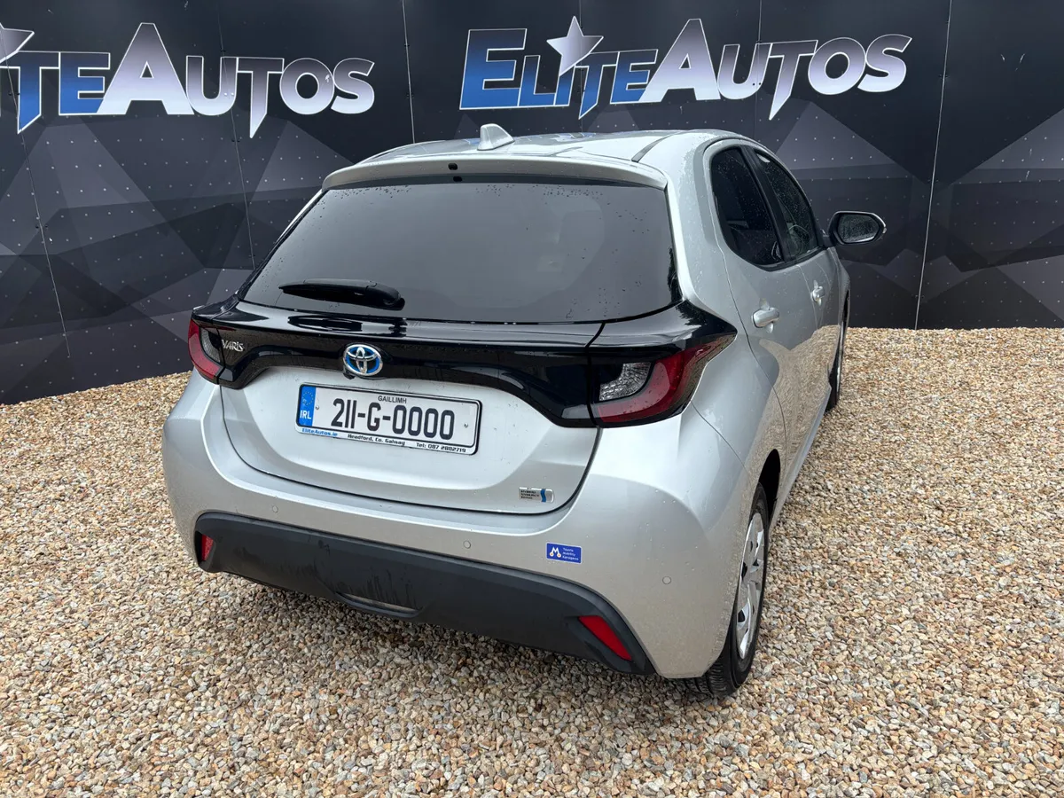 Toyota Yaris Self Charging Hybrid 2021 - Image 3