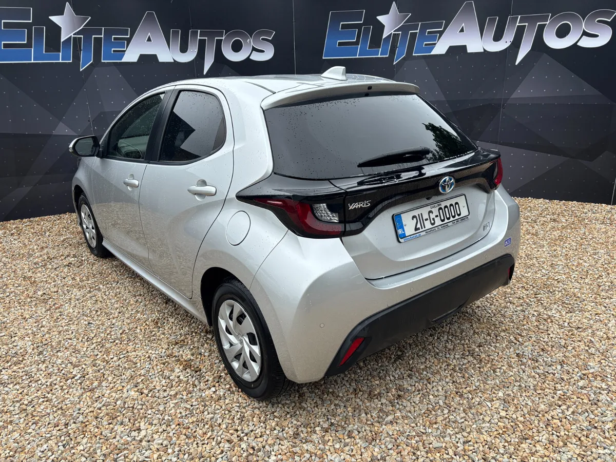 Toyota Yaris Self Charging Hybrid 2021 - Image 4