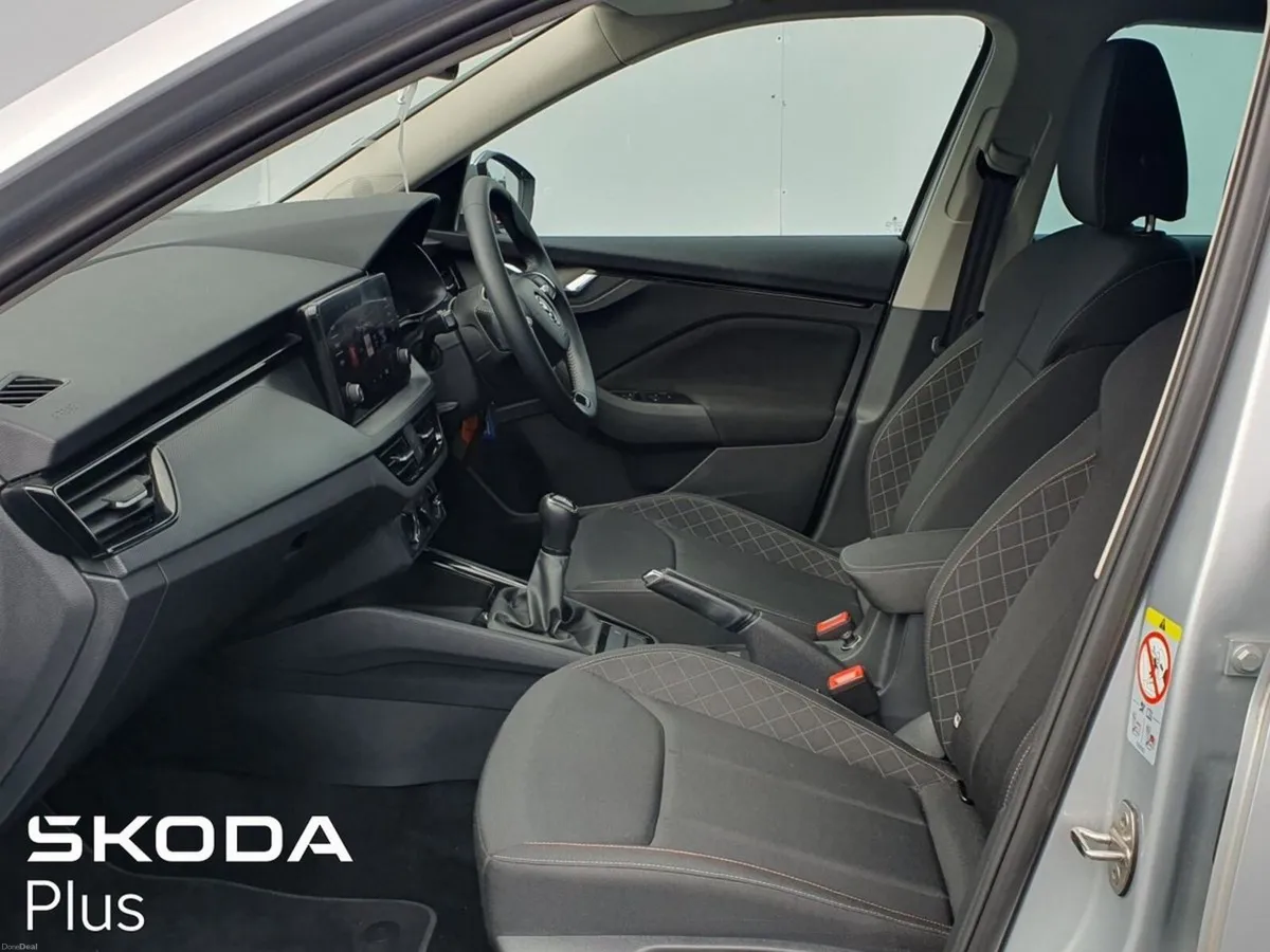 Skoda Kamiq Ambition 1.0TSI 110HP Reverse Camera 6 - Image 4