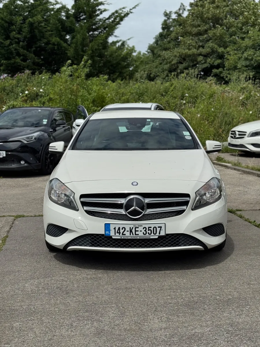 MERC A Class 1.6 Auto White Leather 50,000 KM - Image 2