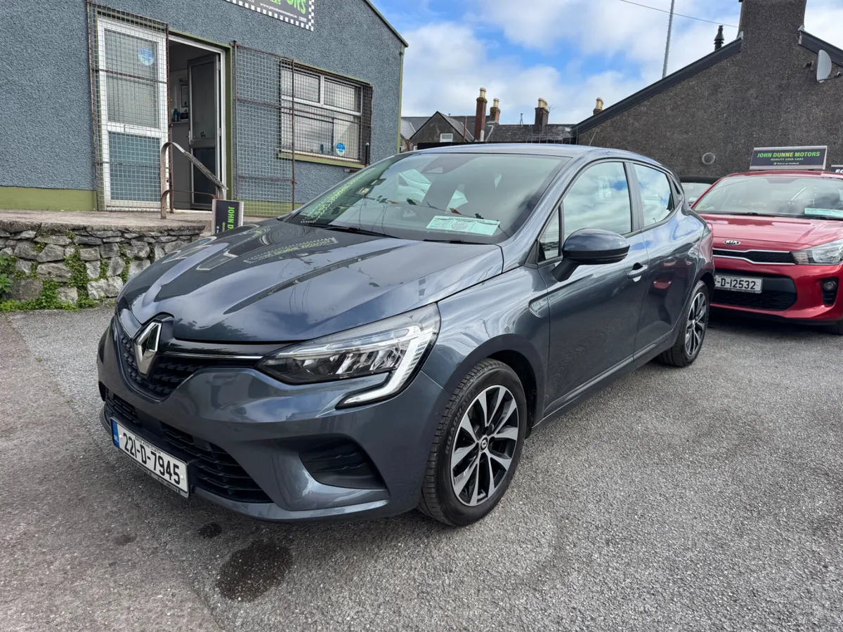 Renault Clio high spec low mileage - Image 6