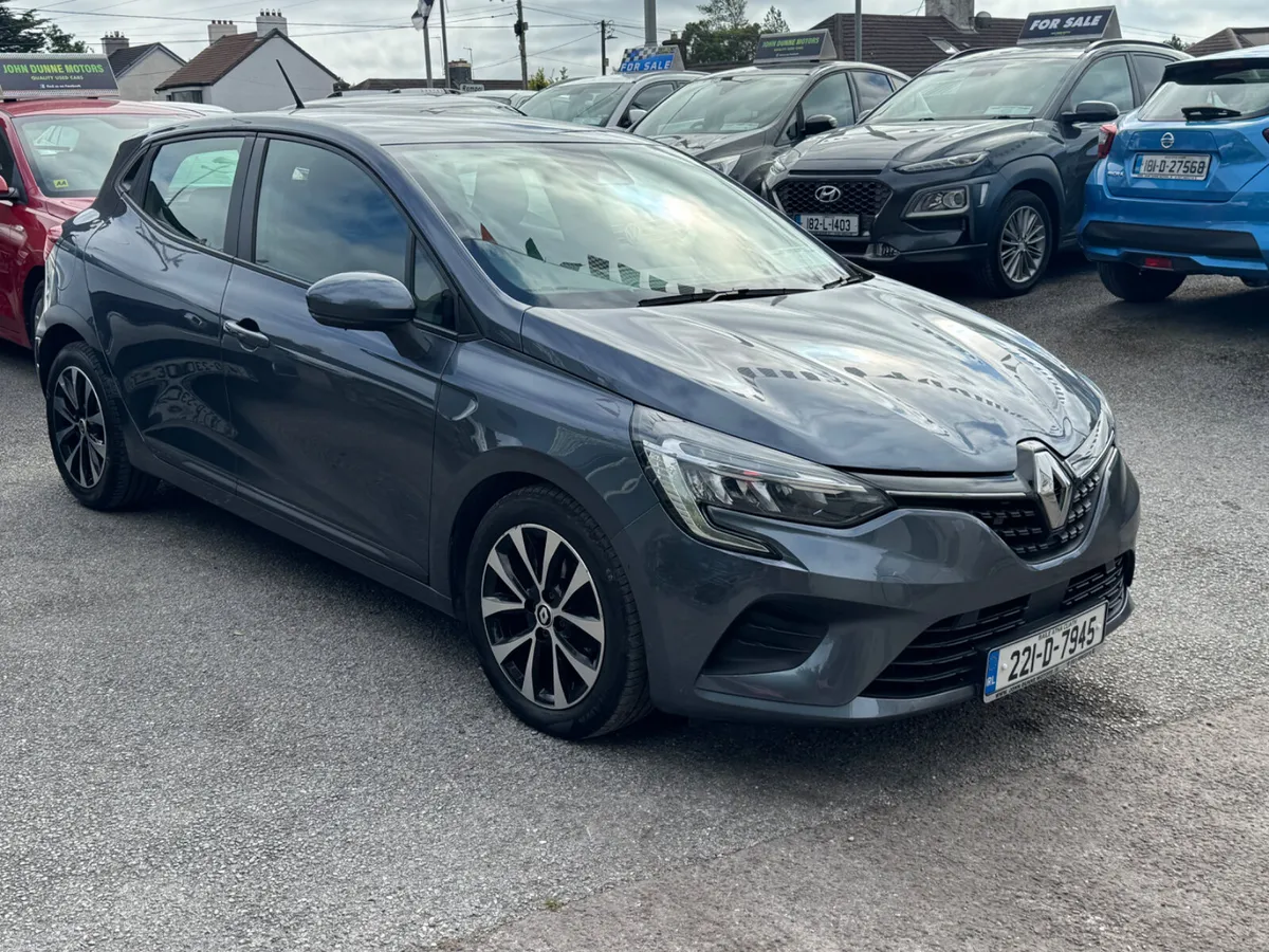 Renault Clio high spec low mileage - Image 2