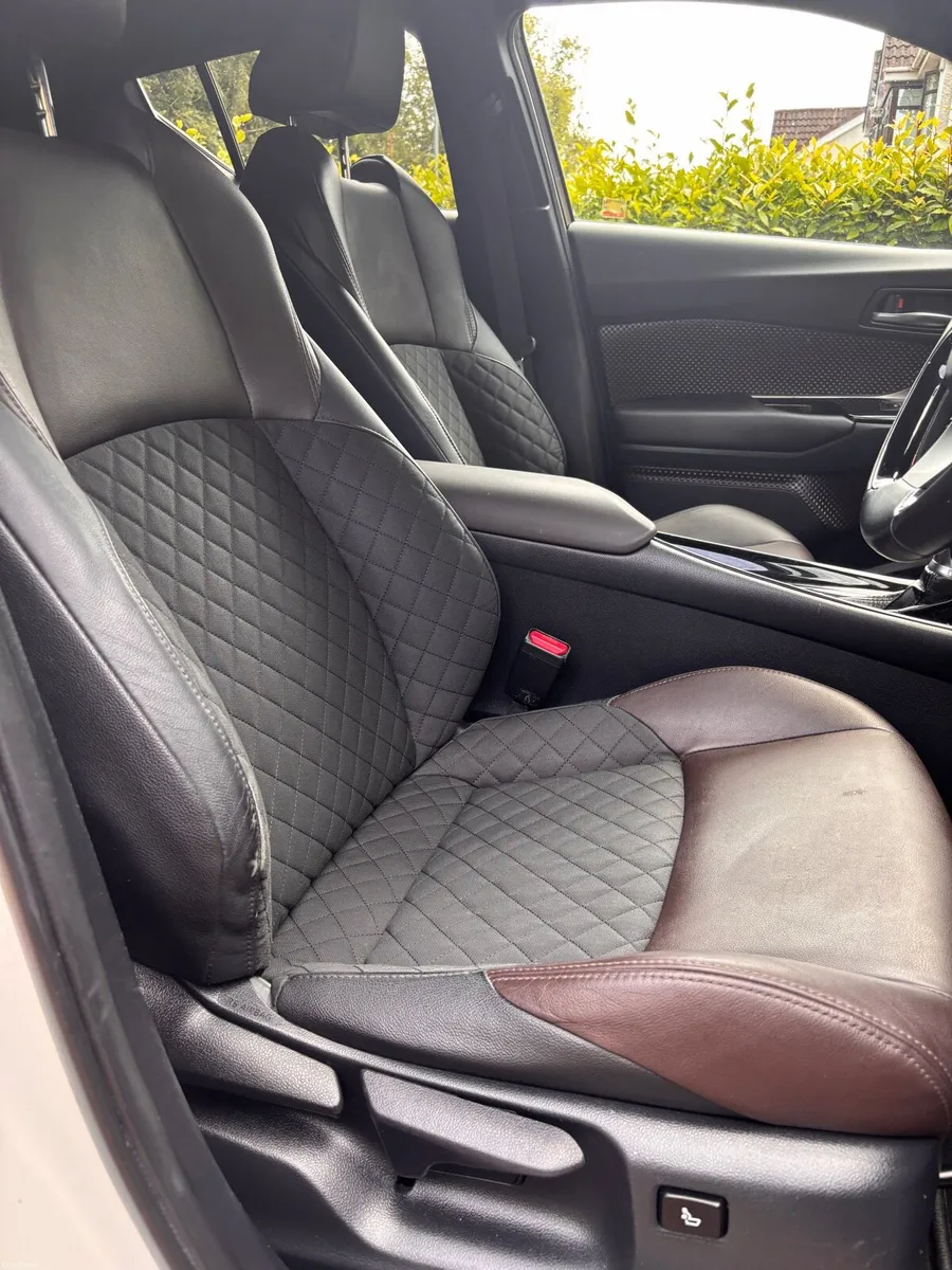 2018 Toyota CH-R - NCT 03/28 -SOL - Image 6