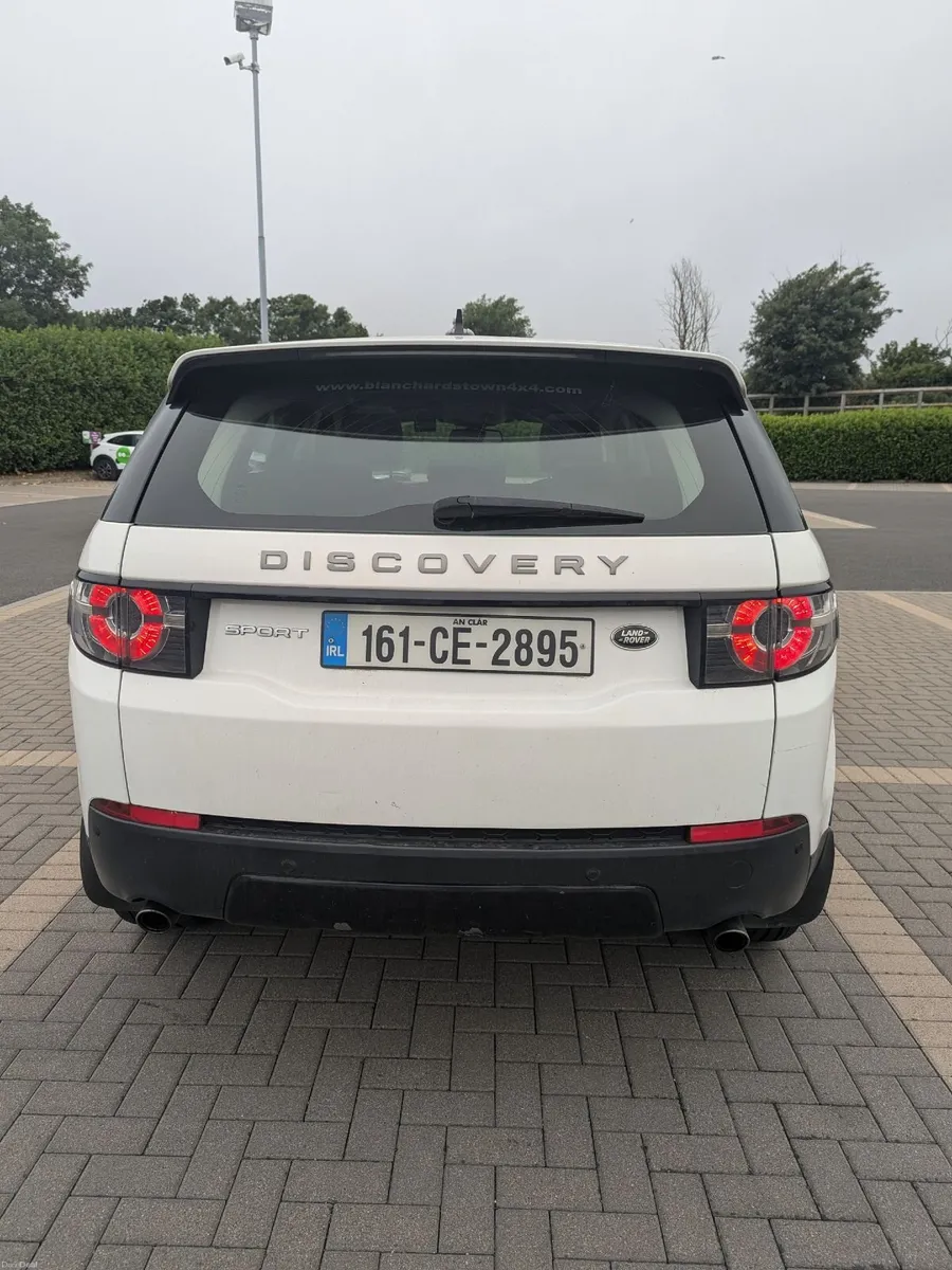 Land Rover Discovery Sport 2016 - Image 4