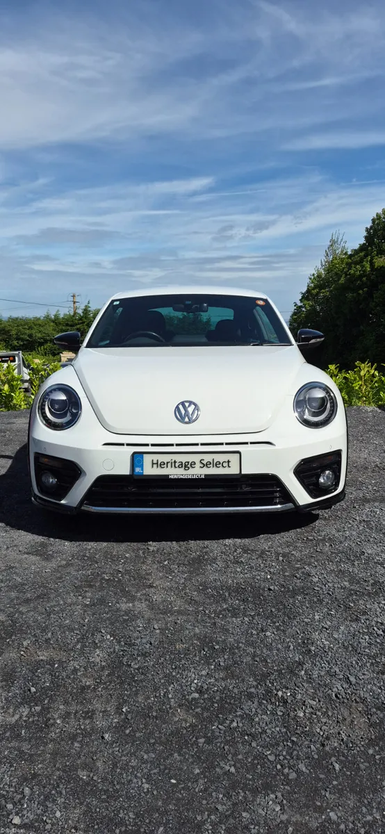 2017 Volkswagen Beetle R-Line Automatic - Image 2