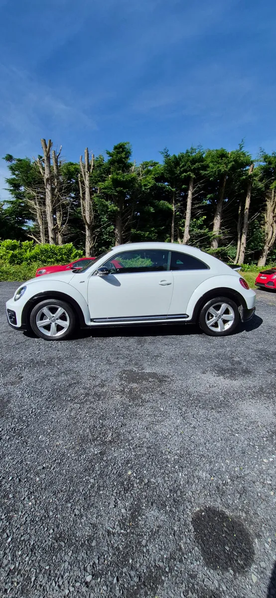 2017 Volkswagen Beetle R-Line Automatic - Image 4