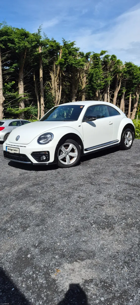 2017 Volkswagen Beetle R-Line Automatic - Image 3