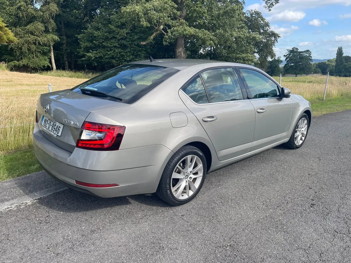 2019 Skoda Octavia Style - Image 5