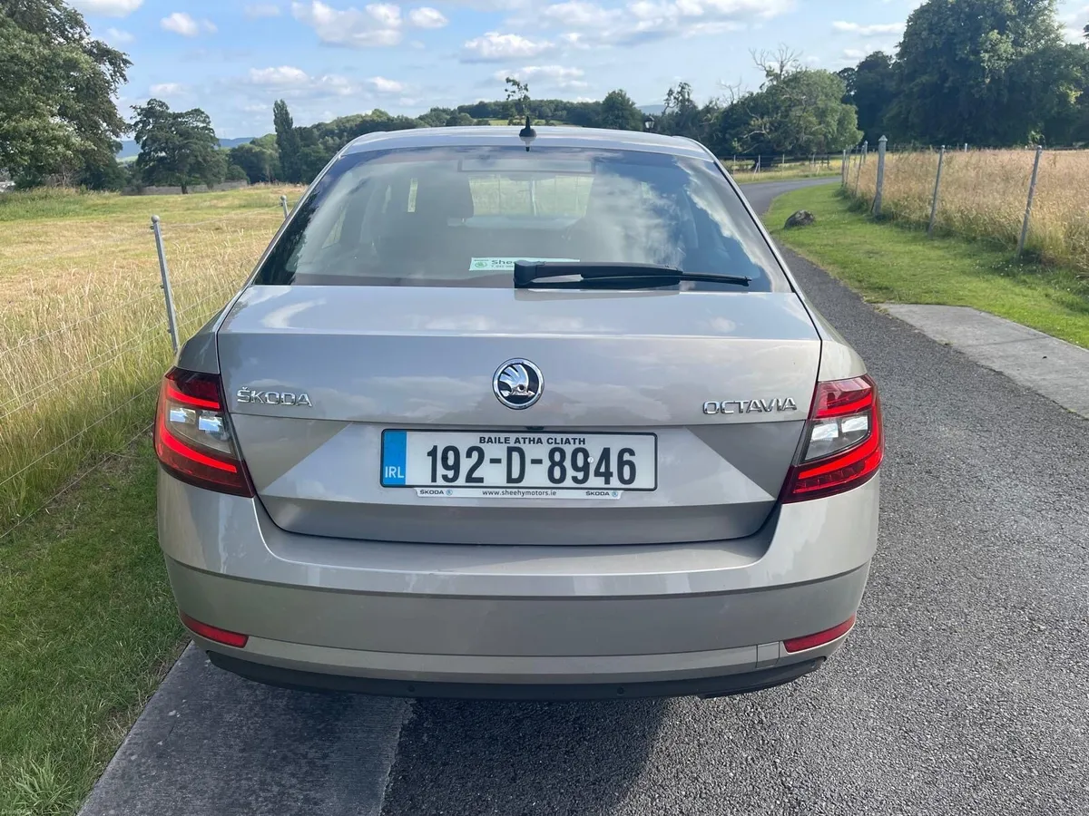 2019 Skoda Octavia Style - Image 6