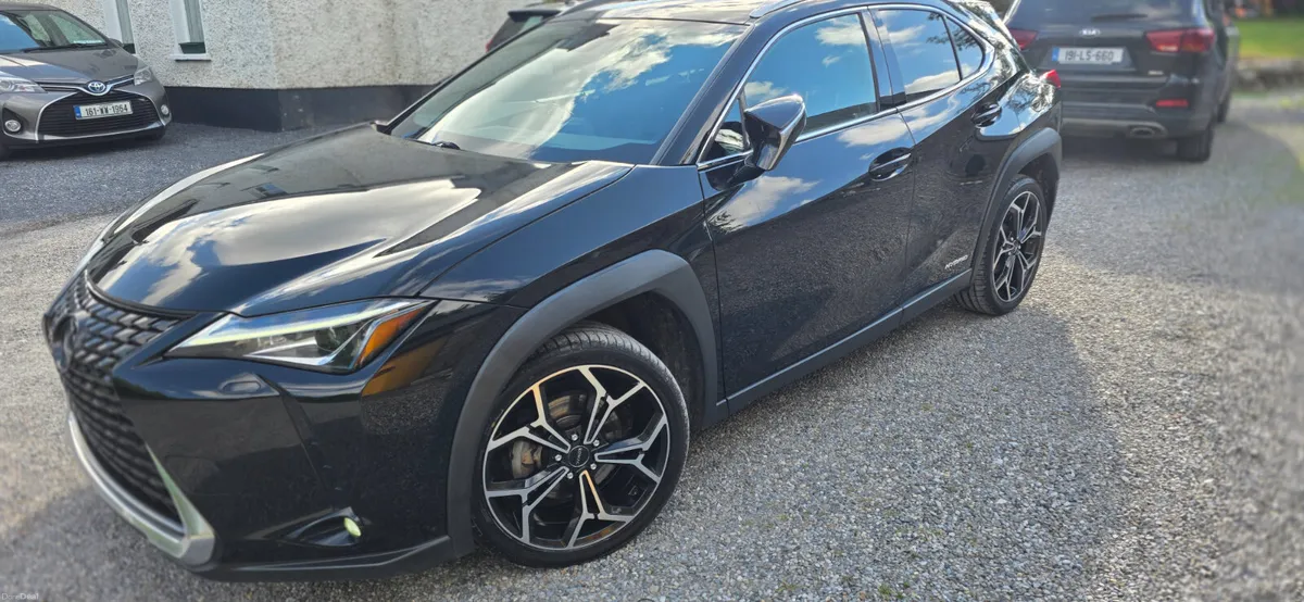 Lexus UX 250H .ONE YEAR TAX - Image 3