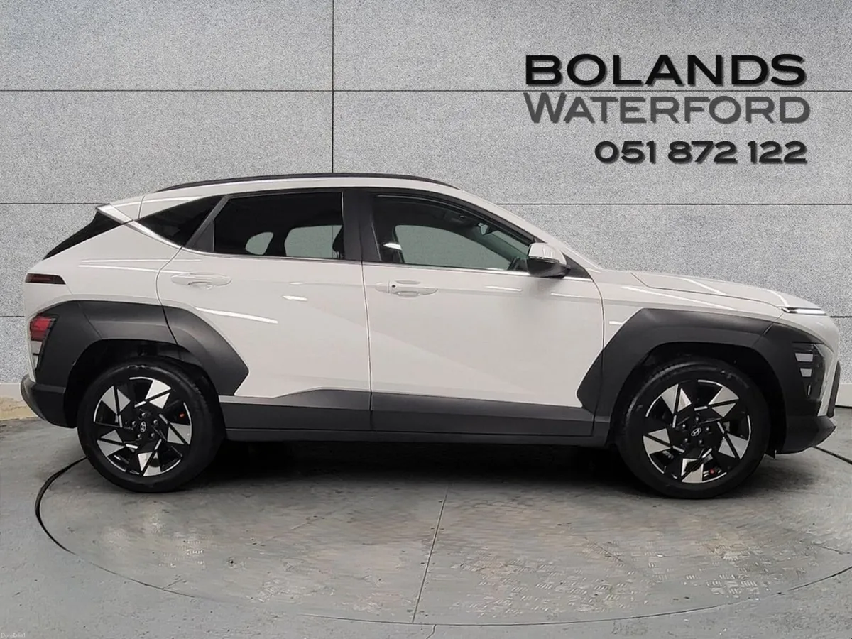 Hyundai KONA 1.6 HYBRID Elegance Auto  €99 per wee - Image 3