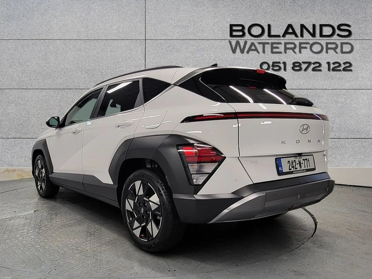 Hyundai KONA 1.6 HYBRID Elegance Auto  €99 per wee - Image 2