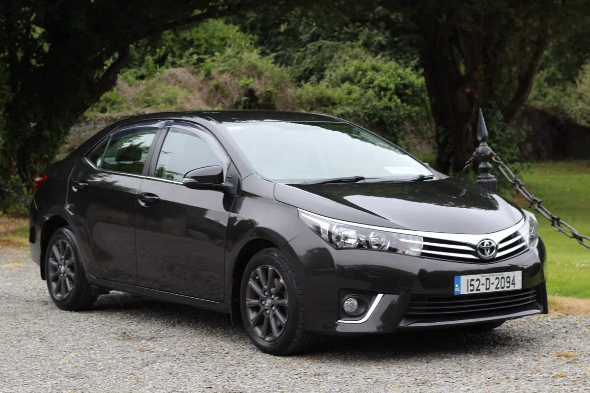 Toyota Corolla 2015 - Image 2
