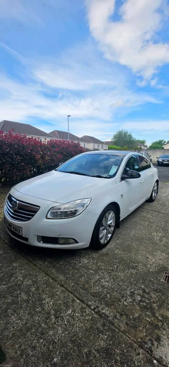 Vauxhall Insignia - Image 1