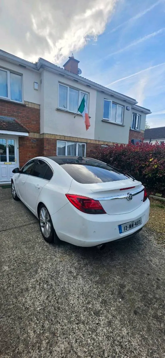 Vauxhall Insignia - Image 4