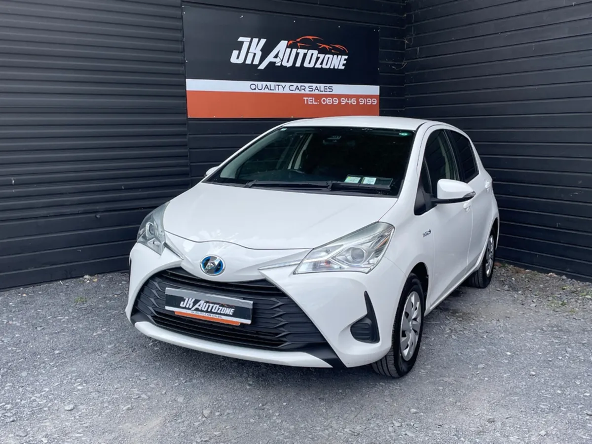 Toyota Vitz 1.5 HYBRID AUTO - Image 3