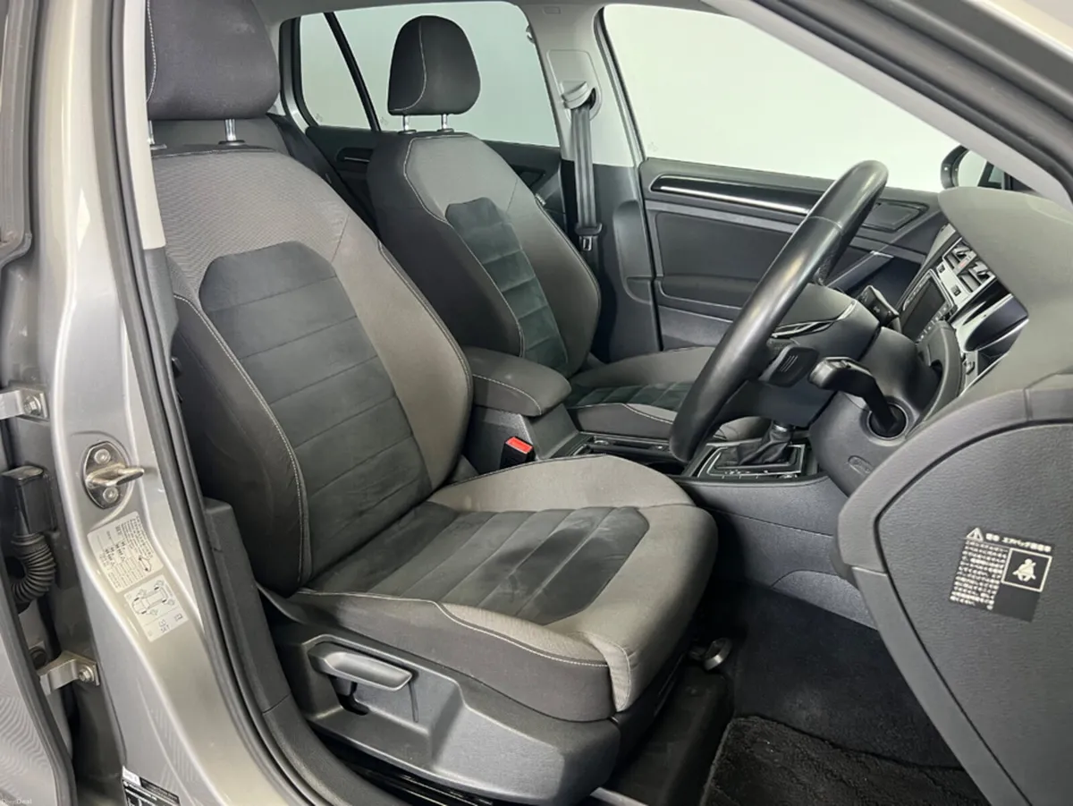 Volkswagen Golf 1.4 DBA-AUCPT 5DR AUTO - Image 5