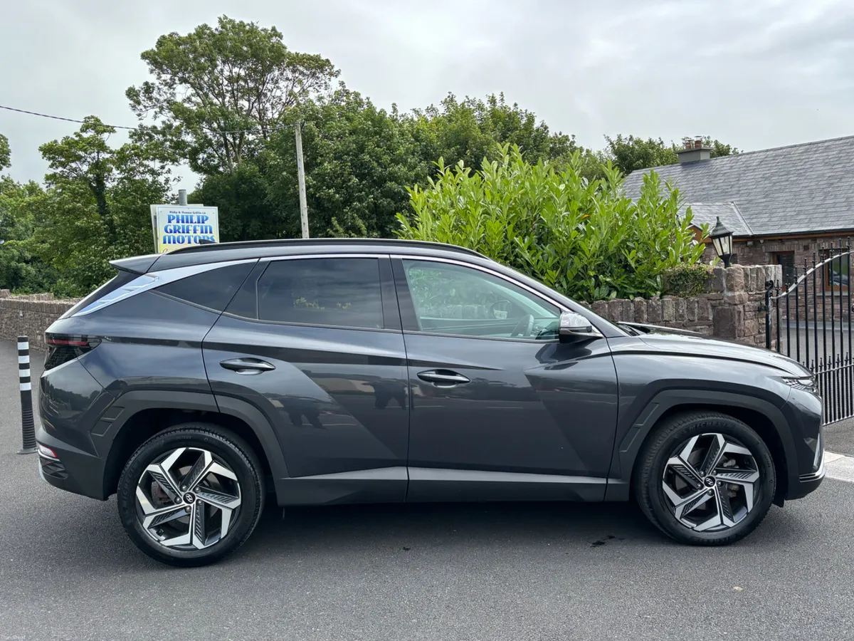 Hyundai Tucson Executive Plus Hybrid only 53000 km - Image 3