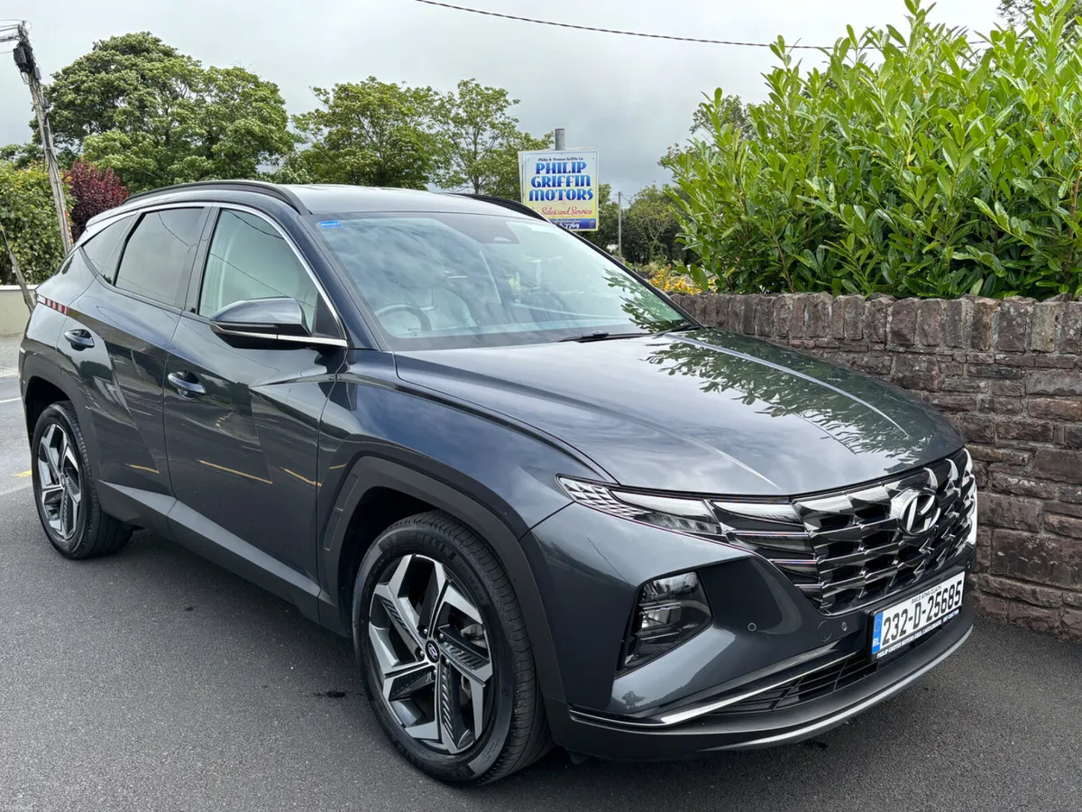 Hyundai Tucson Executive Plus Hybrid only 53000 km - Image 1