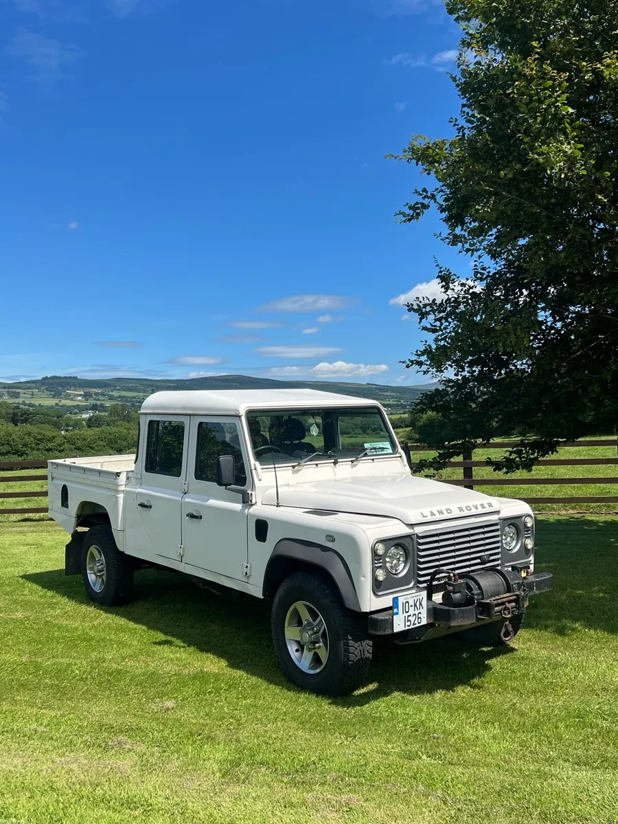 Land Rover Defender 130 Crew Cab - Image 1
