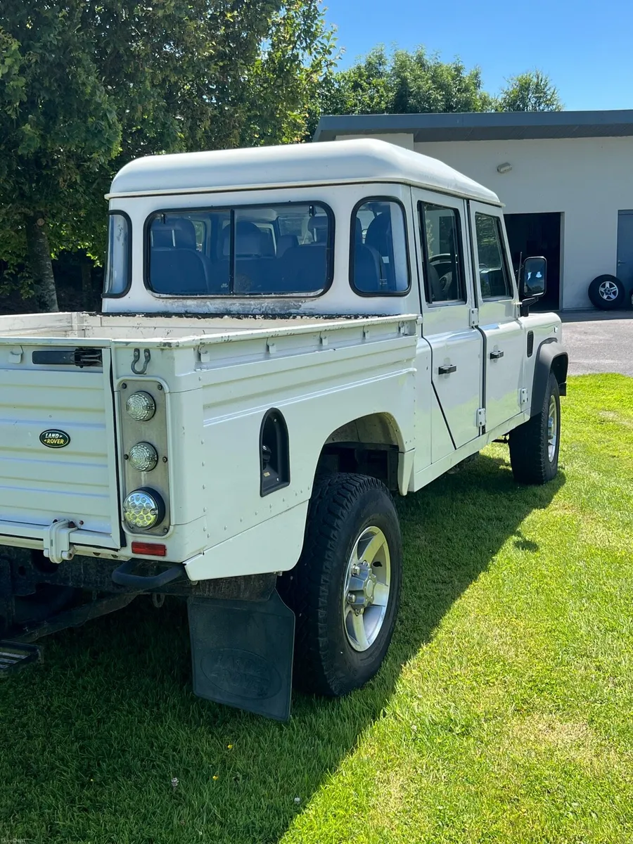Land Rover Defender 130 Crew Cab - Image 3