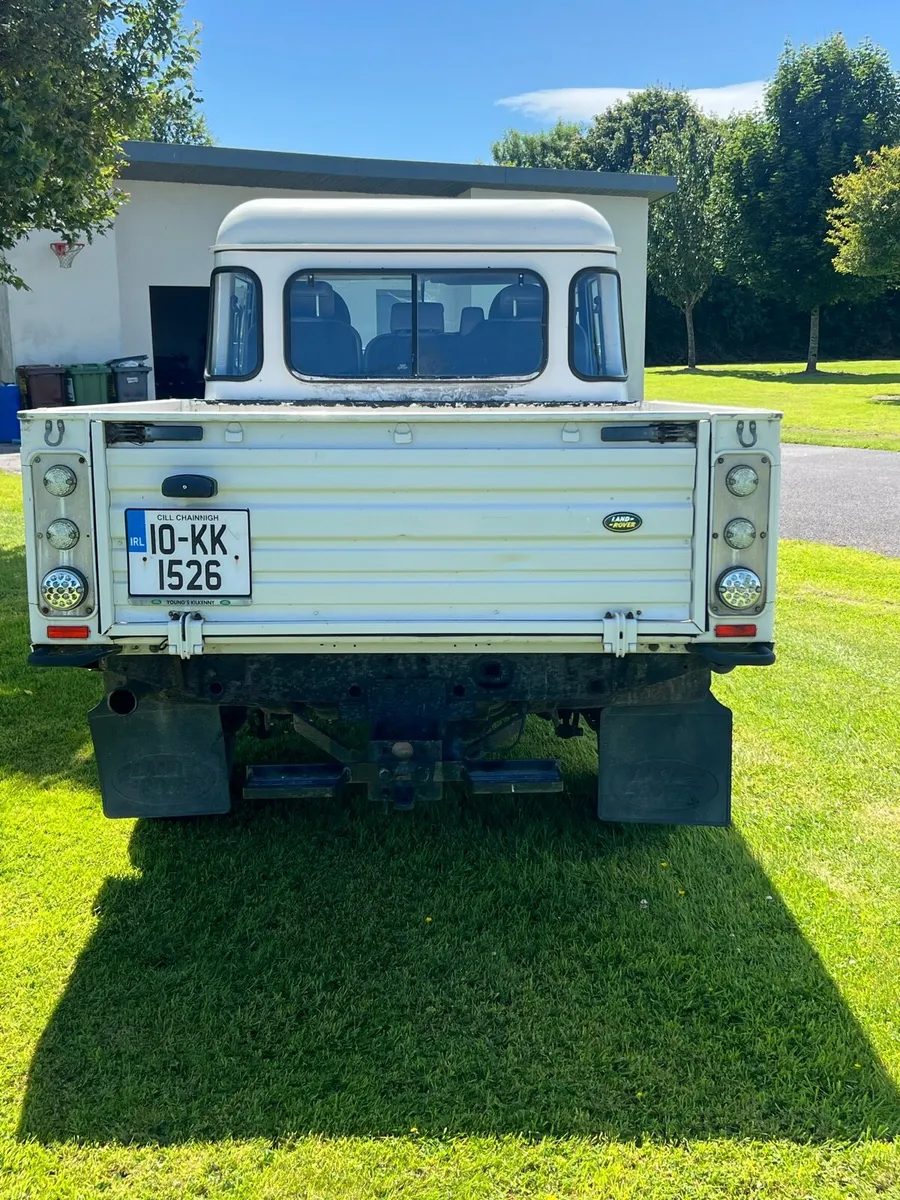 Land Rover Defender 130 Crew Cab - Image 4