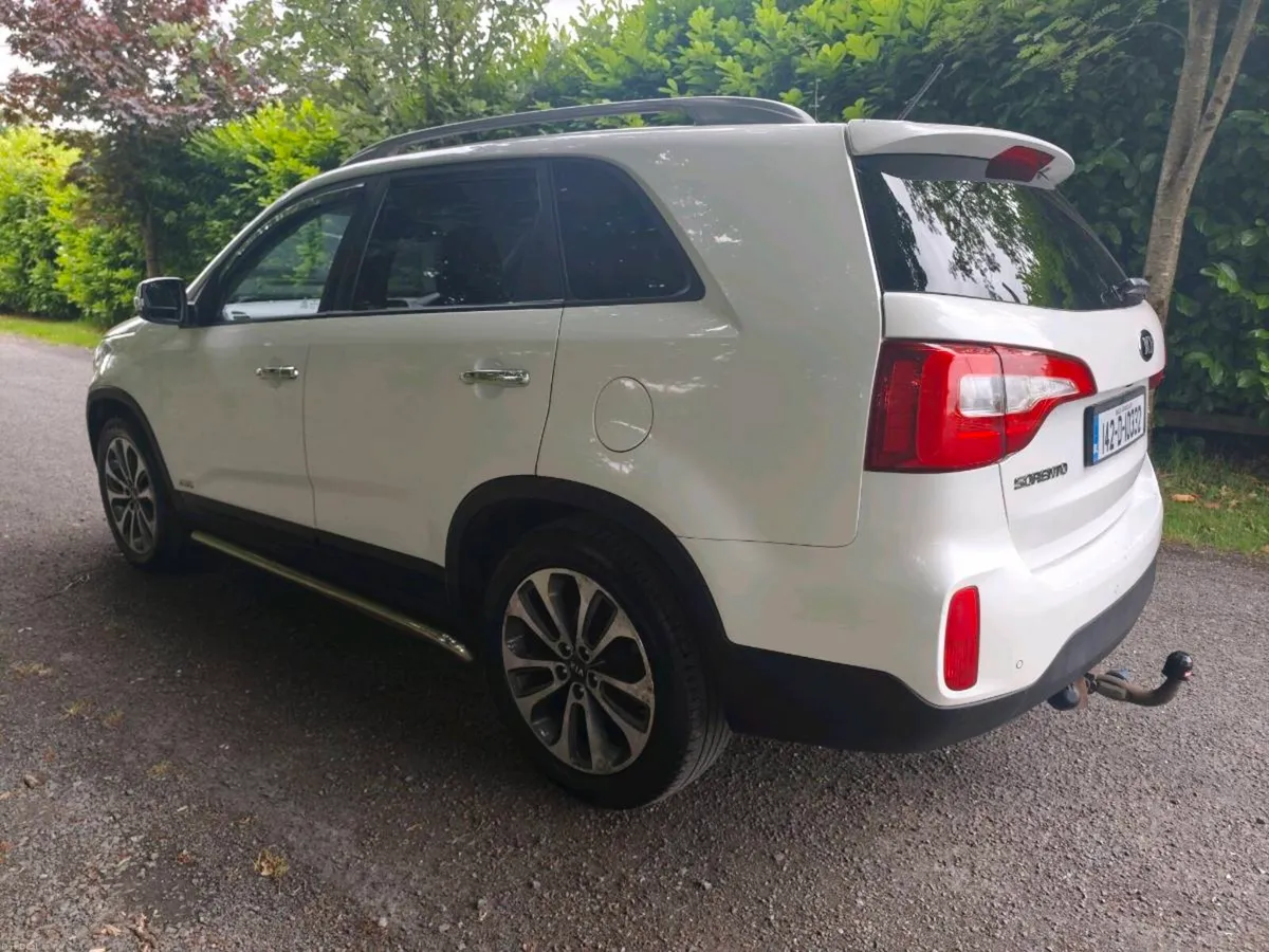 Automatic 7 Seat Platinum 142 Kia Sorento 2.2 4WD - Image 5