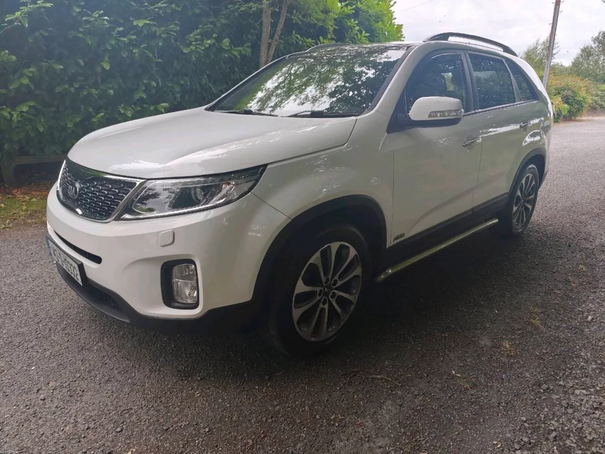 Automatic 7 Seat Platinum 142 Kia Sorrento 2.2 4WD - Image 2