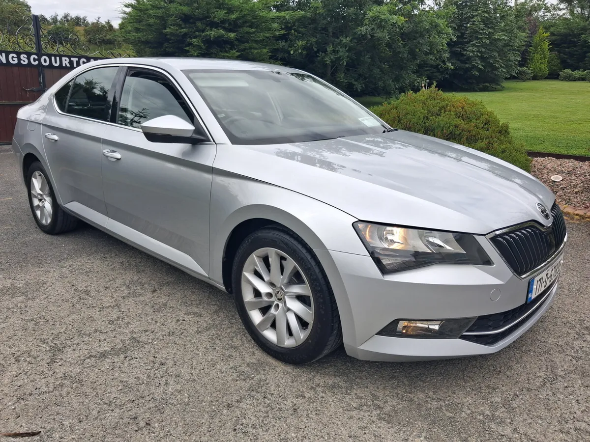 171 Skoda Superb 1.4 Petrol - Image 1