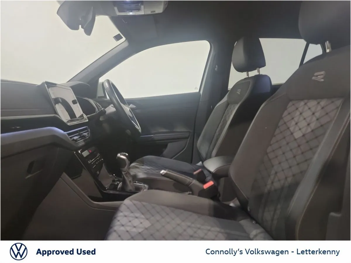 Volkswagen T-Cross R-Line 1.0 TSI M6F 115HP - Image 4