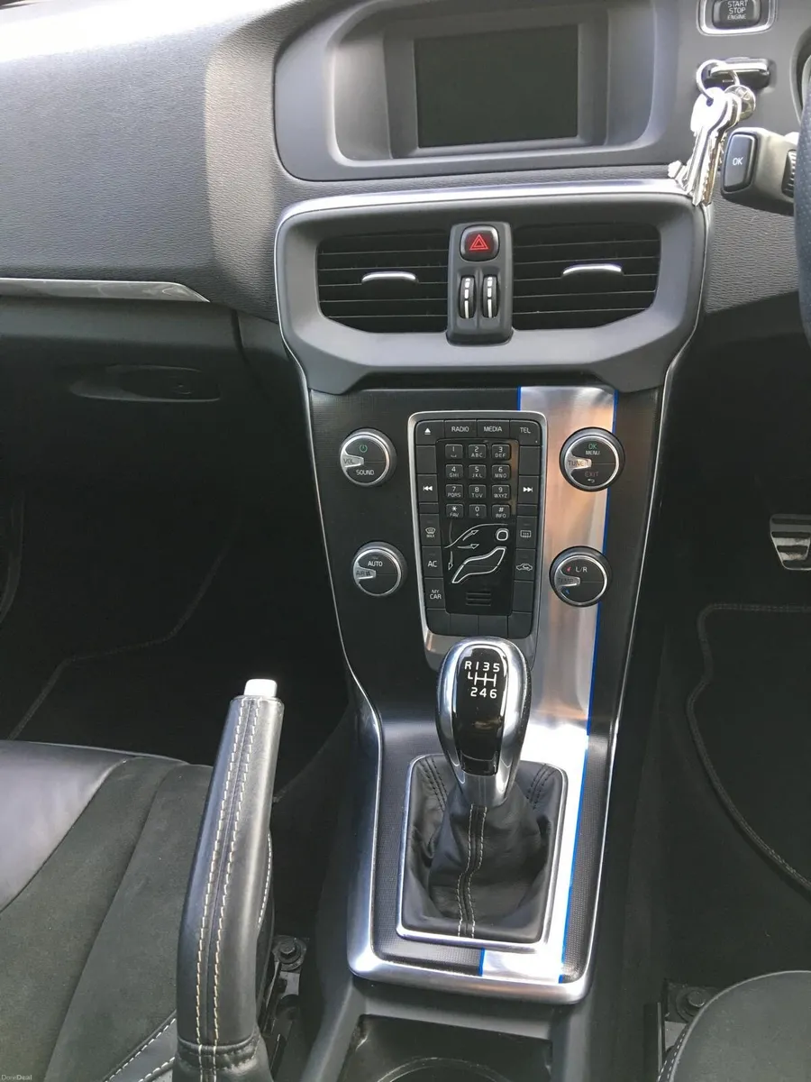 Volvo V40 - New NCT - 2015 - timing belt done - Image 6