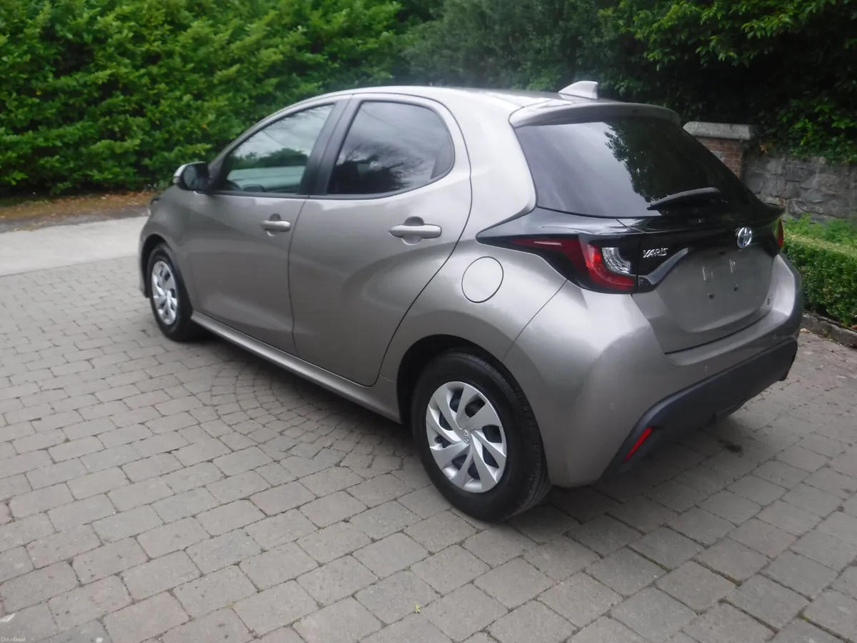 TOYOTA YARIS 1.5 AUTO HYBRID ANDROID+CARPLAY - Image 4