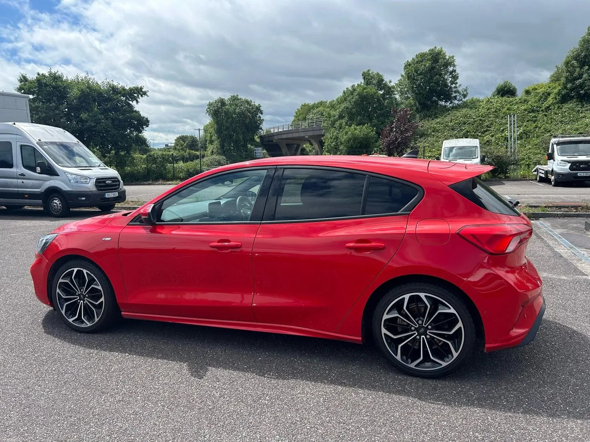Ford Focus 2021 - Image 4
