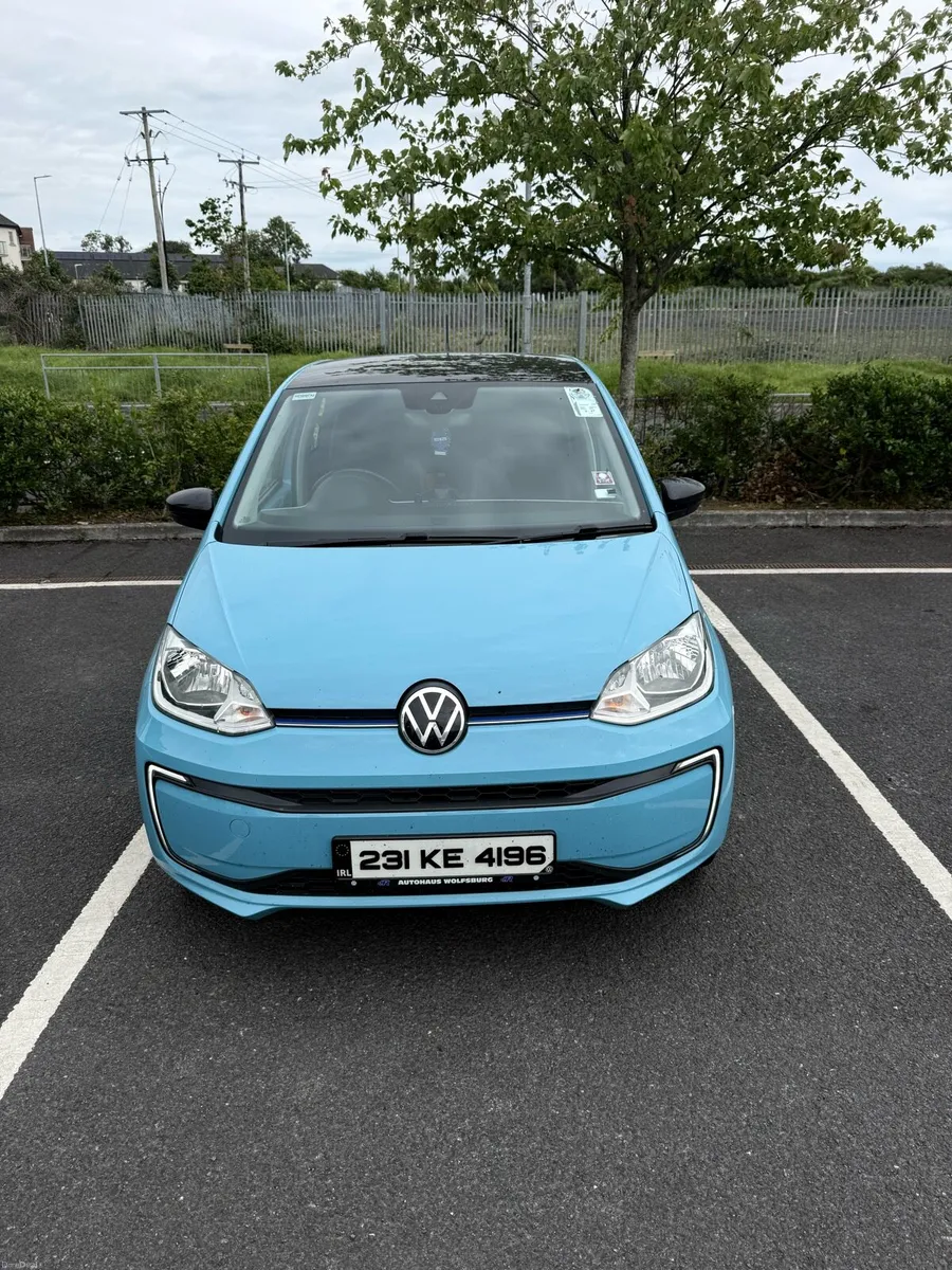 Volkswagen e-Up! 2023 - 1 owner - Image 2