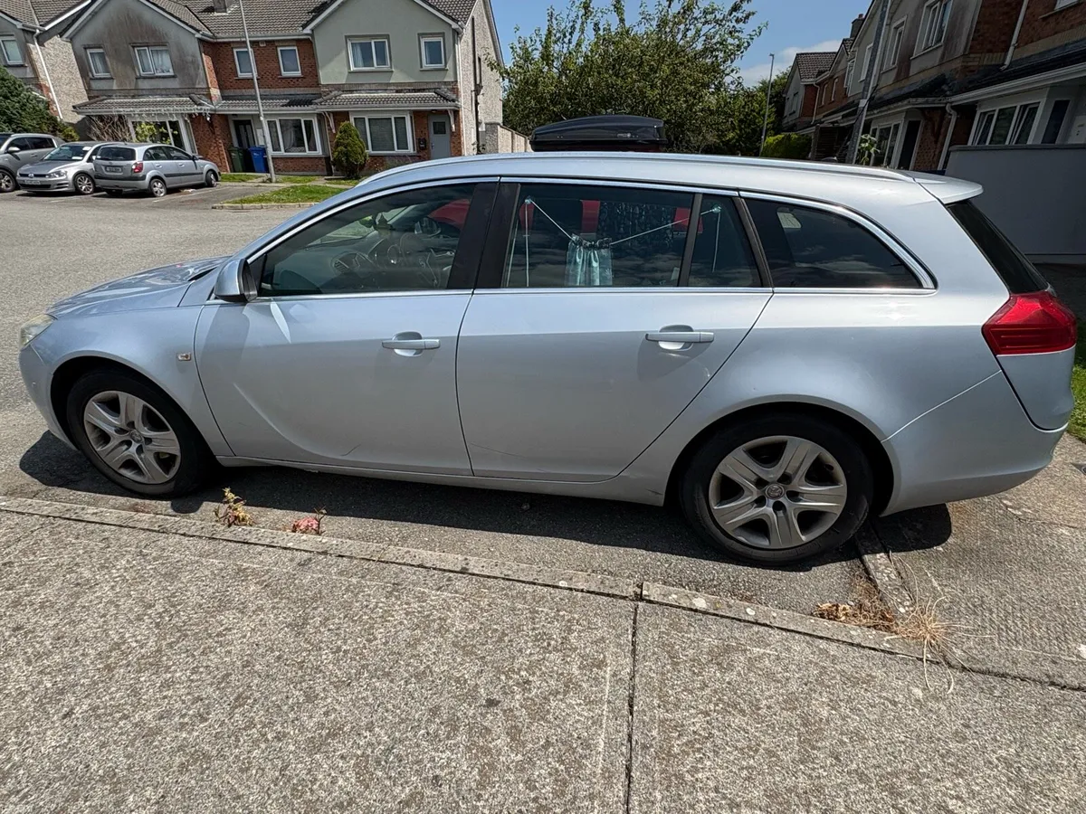 Opel insignia estate 2012 2.0D NCT 02/27 tax 12/26 - Image 2