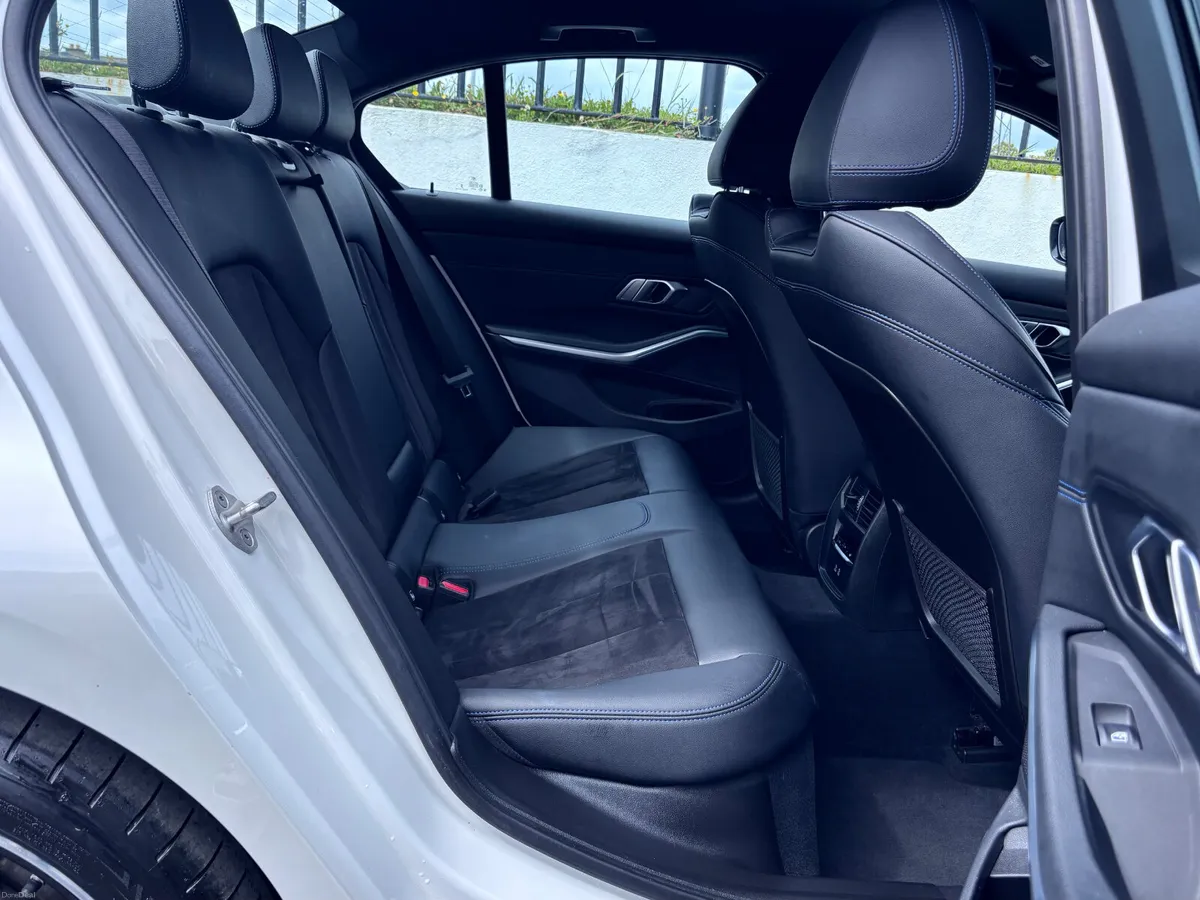 2023 BMW 330e M SPORT, M SPORT BODYKIT - Image 5