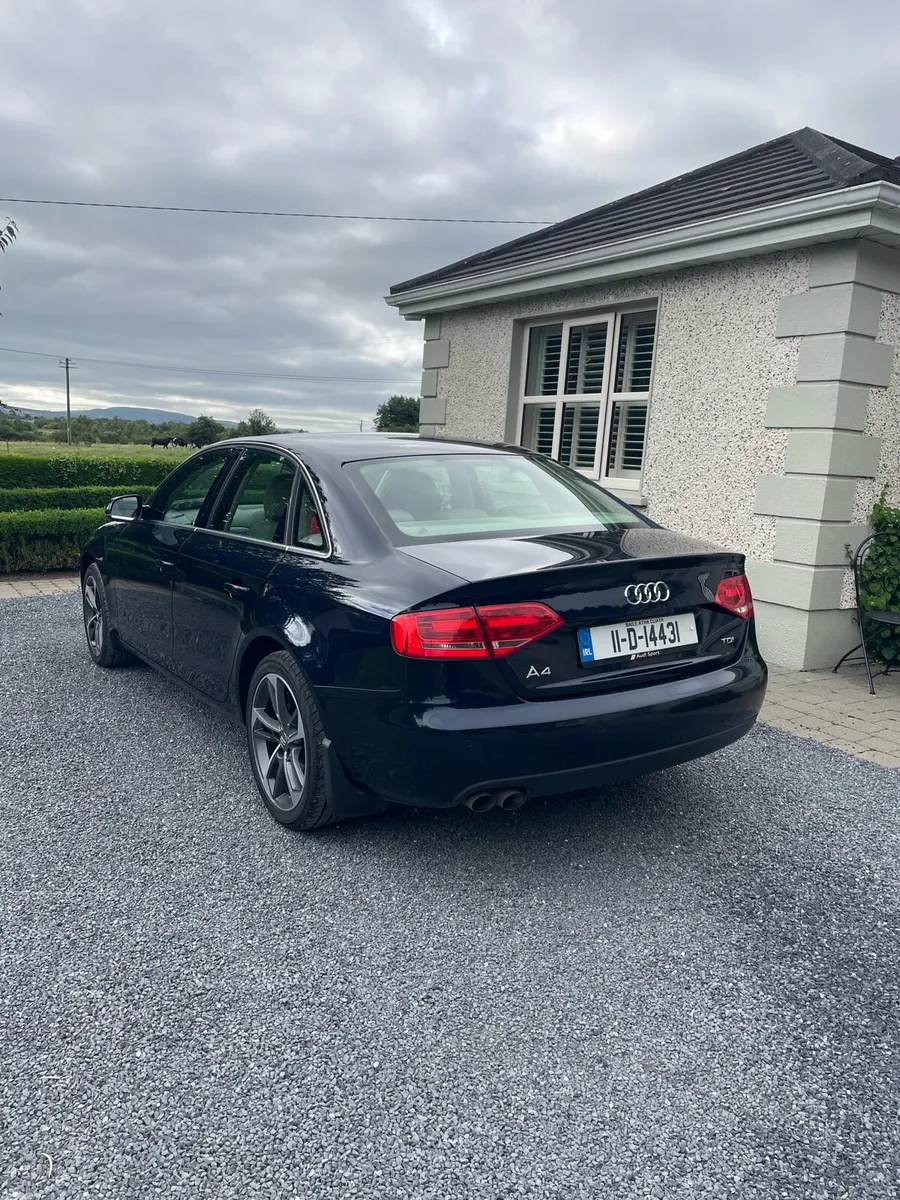 Audi A4 SE, 2.0 tdi 2011 - Image 3