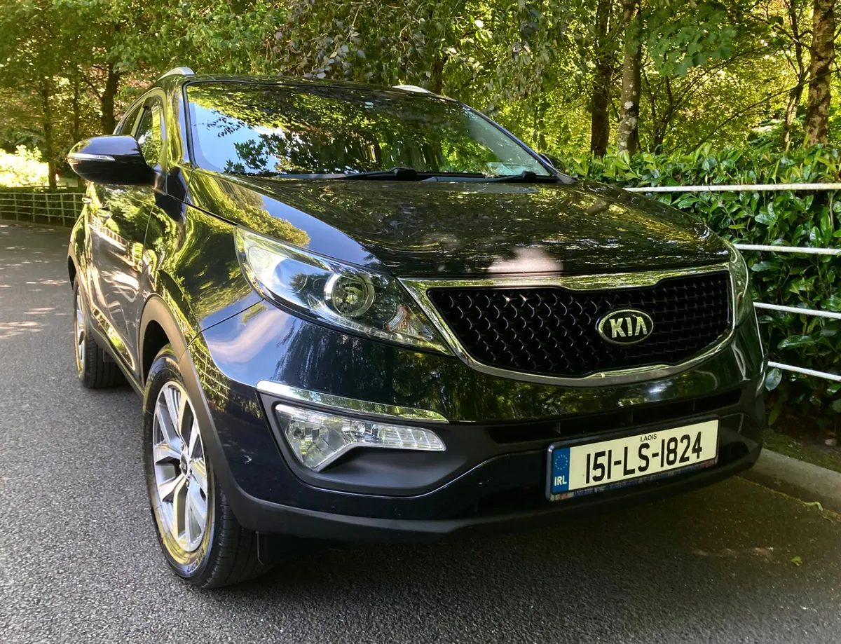 Kia Sportage SUV Deluxe SE Edition with Sunroof - Image 1